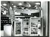 Publicidade das C.R.G.E. _ Salão de vendas da Rua Garrett. Montra de frigoríficos _ 1964-08-06 _ FNI _ 15186 _ 205.jpg