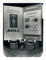 Publicidade das C.R.G.E. _ Exposição painel publicitário sobre os condutores eléctrico Ávila _ 1955-06-29 _ FNI _ 15186 _ 25.jpg