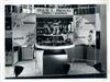 Publicidade das C.R.G.E. _ Salão de vendas da rua Garrett. Montra de electrodomésticos _ 1958-03-20 _ FNI _ 15186 _ 68.jpg
