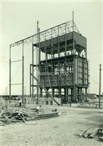 C.R.G.E. - Fábrica de gás da Matinha _ Fornos. Montagem da estrutura metálica _ 1939-09-23 _ Kurt Pinto _ 15139 _ 47.jpg