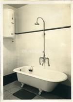 Publicidade das C.R.G.E _ Exposição. Casa de banho equipada com esquentador a gás _ 1900-00-00 _ FNI _ 15168 _ 4.jpg