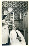Publicidade das C.R.G.E _ Esquentador a gás num cabeleireiro de senhoras _ 1900-00-00 _ FNI _ 15170 _ 36.jpg